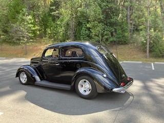 Rick and Bev's 1937 Deluxe Tudor Sedan